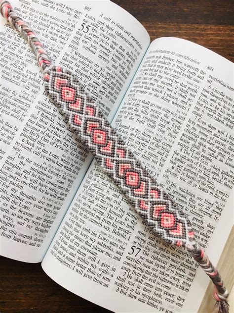 It's full of normal & alpha patterns, both easy and hard. . Bracelet book